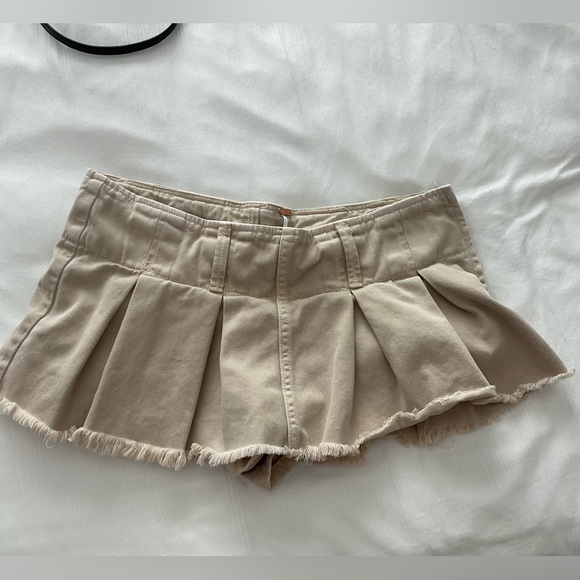 Free People Dresses & Skirts - Free people micro mini tan pleated skort skirt size 2